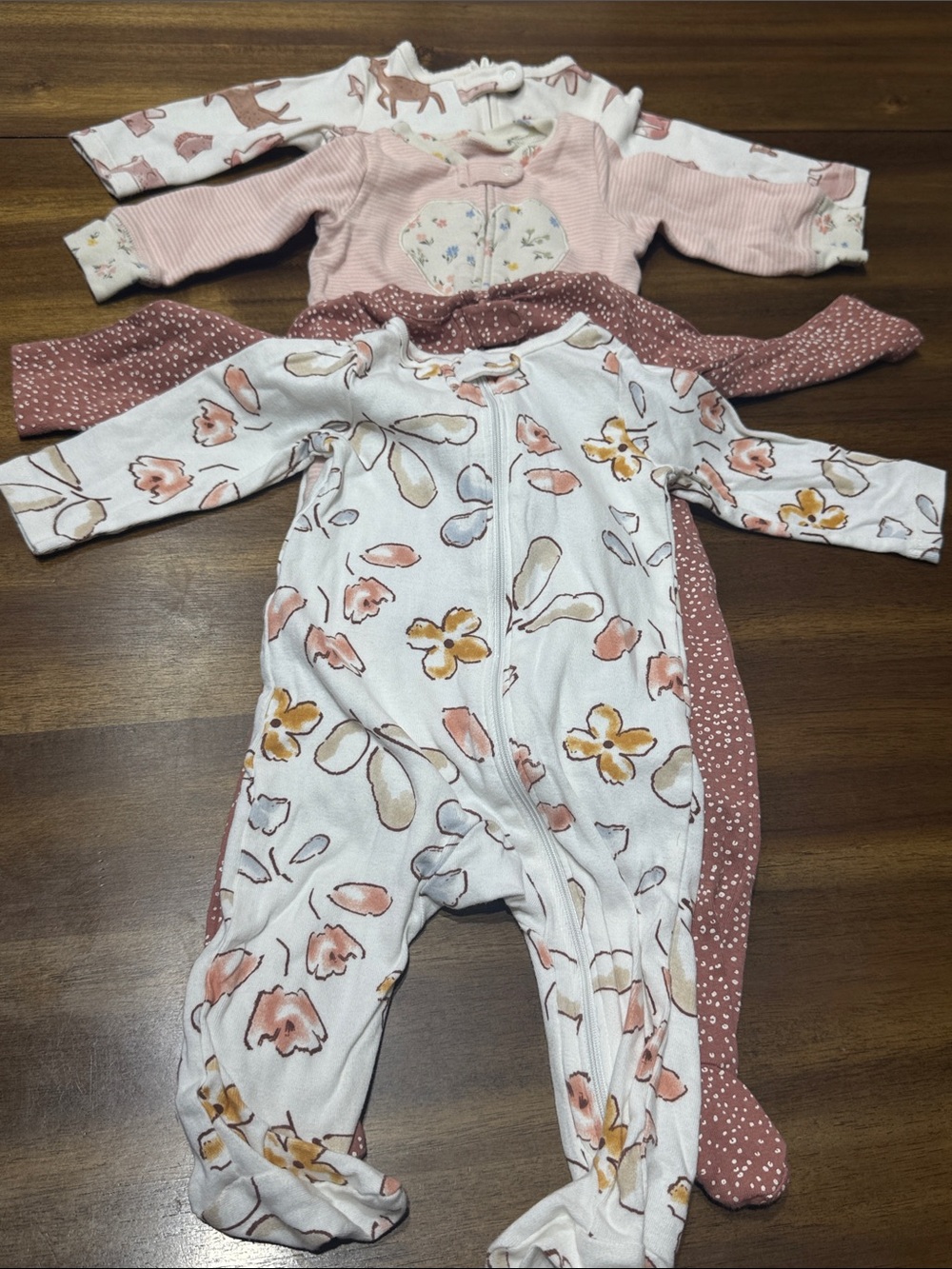 Carter’s (4) One-Piece Pajamas / Sleepers Bundle 6 months